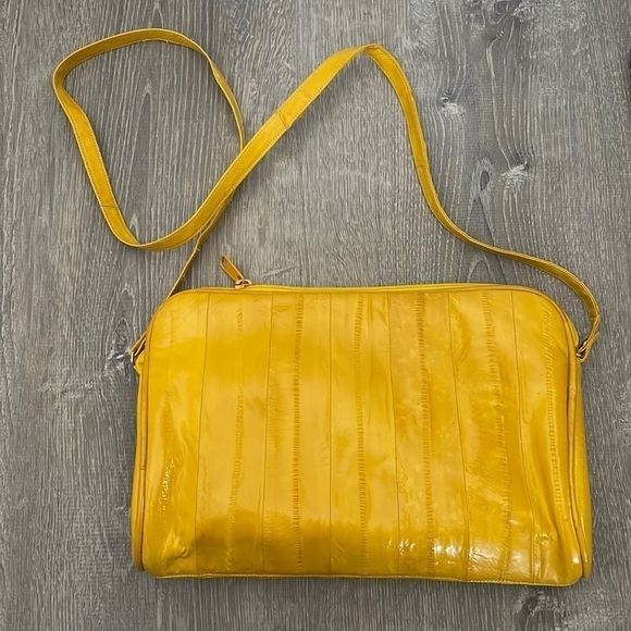 Yellow Purse - Picture 2 of 7